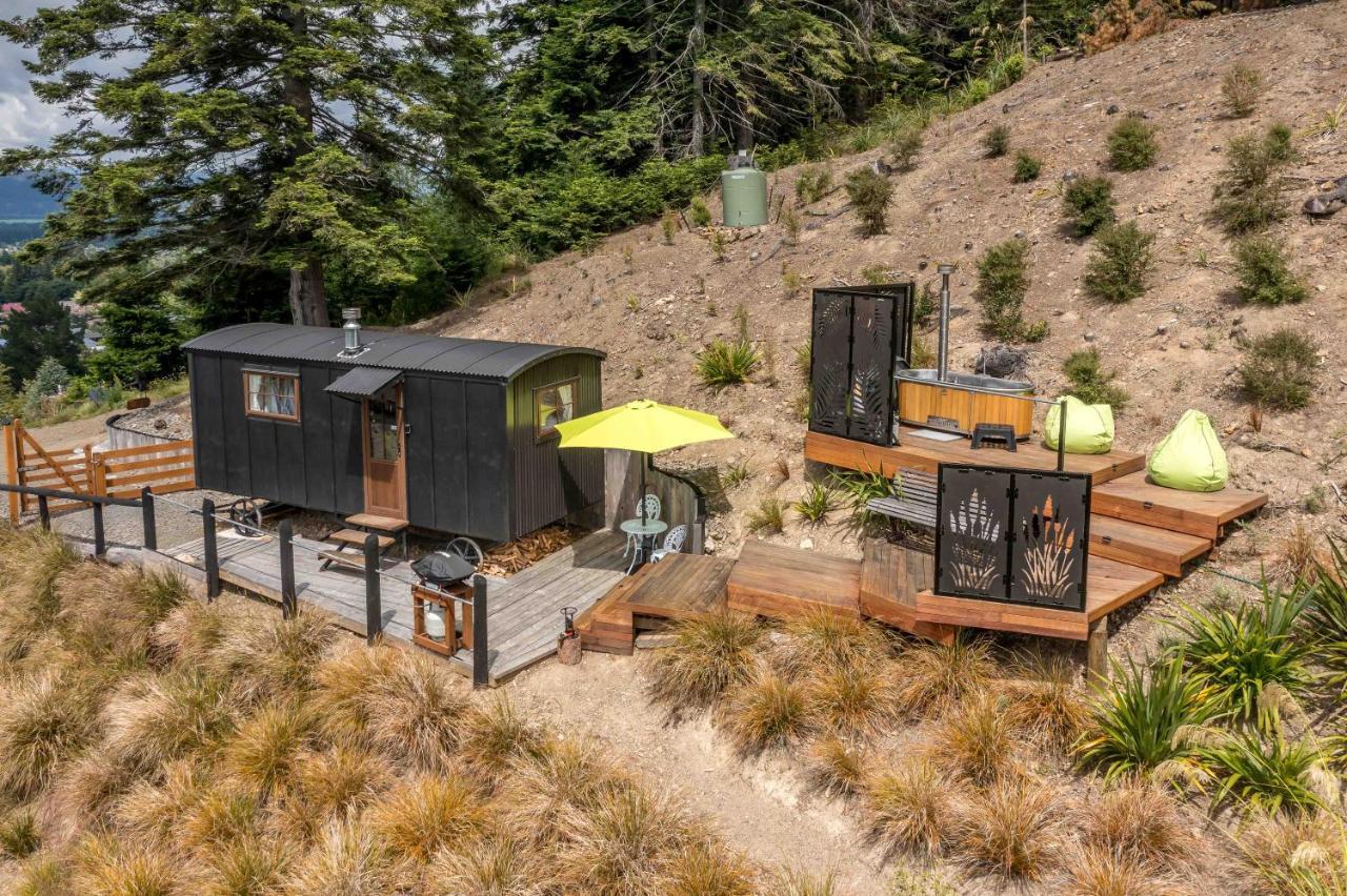 The Shepherds Hut - Boutique Retreat. Hanmer Springs Bagian luar foto